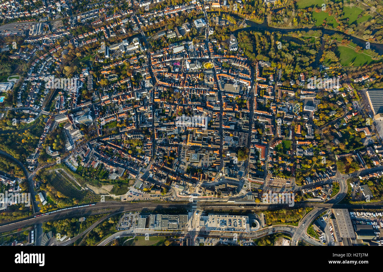 Vue aérienne, vue sur le centre historique Lippstadt avec maria, l'église Marienkirche, plan de ville, Lippstadt, Soesterboerde, Banque D'Images