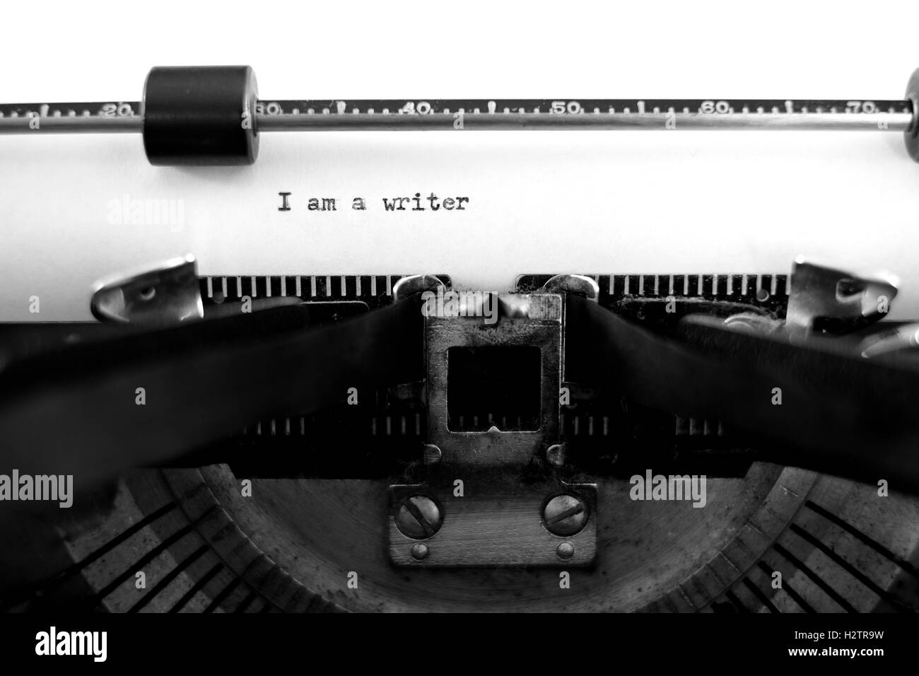 Gros plan Détail de la vieille machine à écrire avec du papier pour l'écriture de communication que je suis un écrivain Banque D'Images