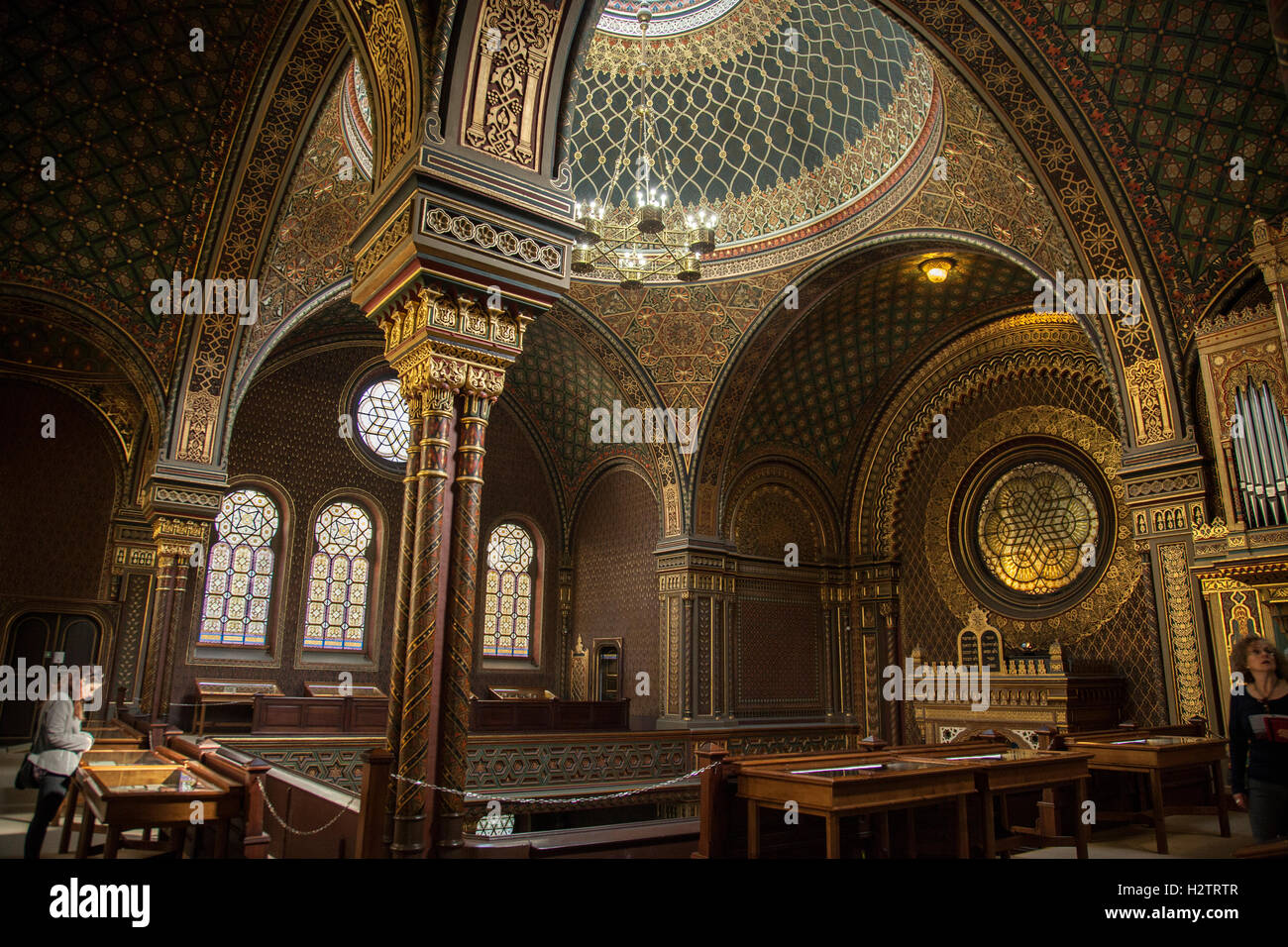 Intérieur de la Synagogue Espagnole aussi le musée juif Banque D'Images