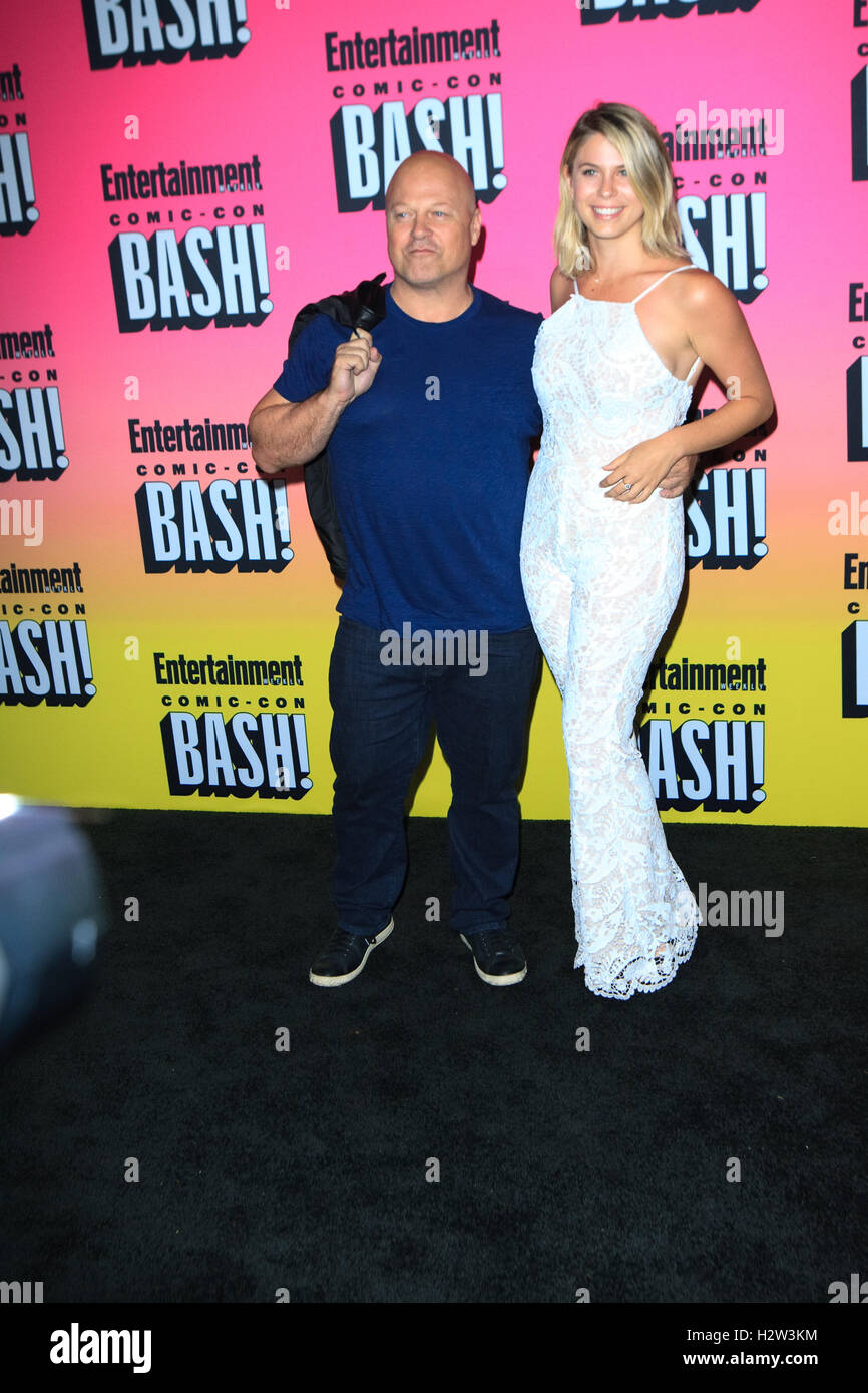 Castmates et célébrités se sont rassemblés samedi soir dans le cadre de l'Entertainment Weekly Comic Con annuel partie au Hard Rock Hotel de San Diego, CA. Avec : Mike Chiklis, Autumn Chiklis Où : San Diego, California, United States Quand : 24 Oct 2016 Banque D'Images