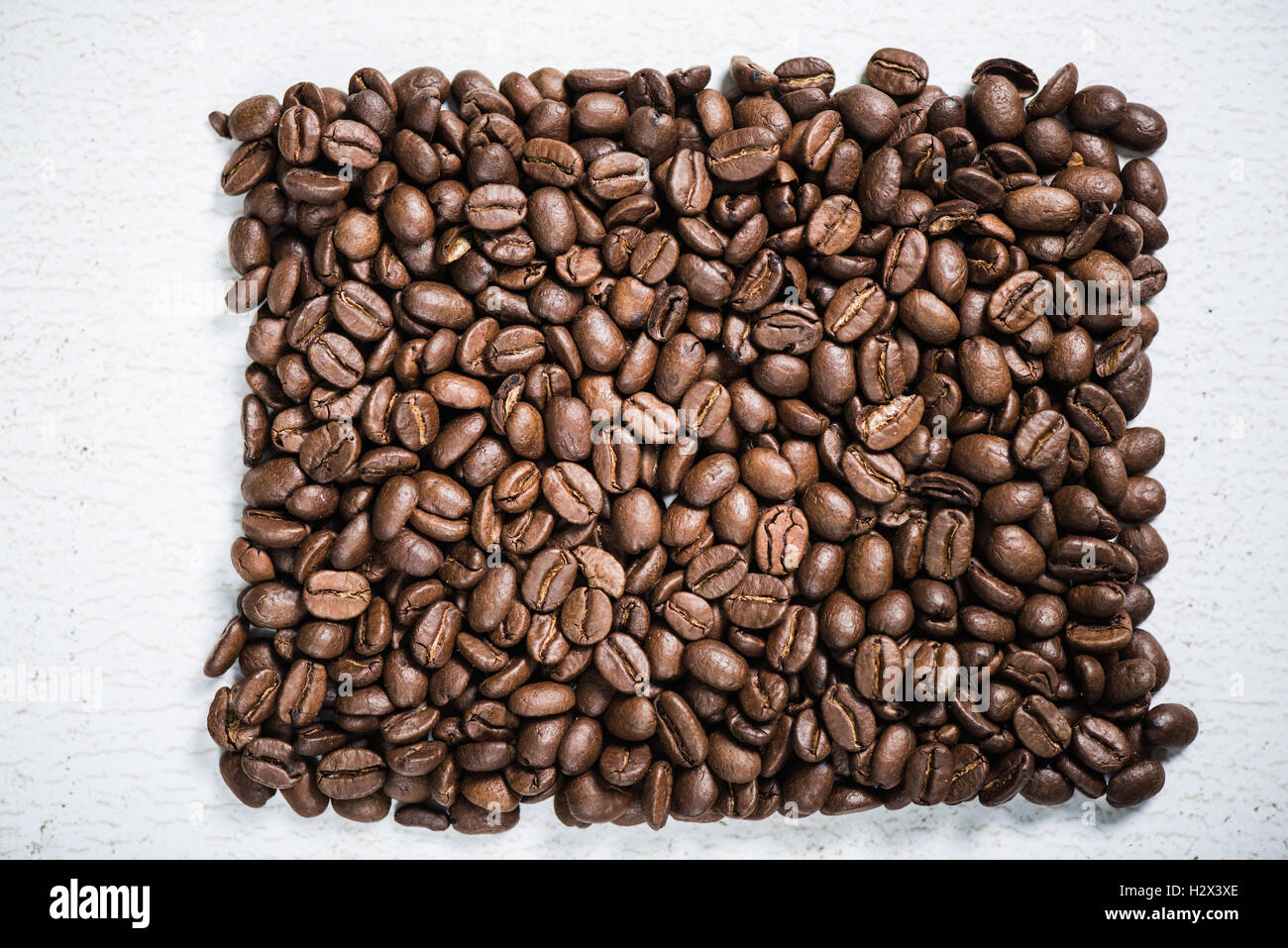 Les grains de café torréfié, les frais généraux de base vue rapprochée Banque D'Images