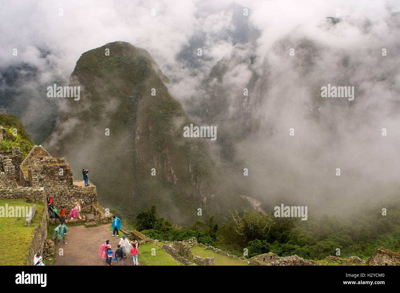 L'intérieur du complexe archéologique de Machu Picchu. Machu Picchu est une ville située dans la cordillère des Andes, au Pérou moderne. Il Banque D'Images