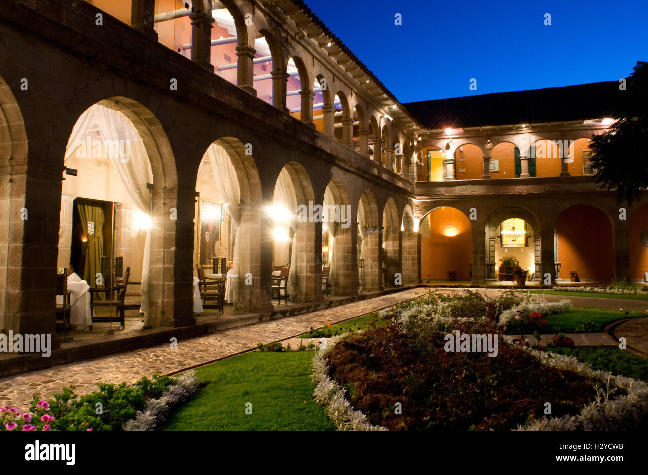L'Hôtel Monasterio est installé dans un monastère du 16ème siècle. Le Pérou, Cuzco Cuzco, Province, UNESCO World Heritage, Plaza de las Nazarenas Banque D'Images