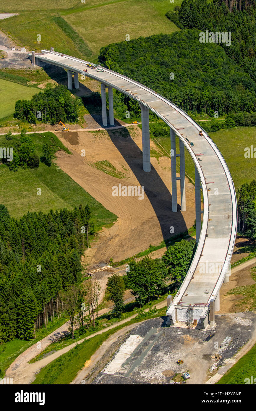 Vue aérienne de l'A46, l'expansion, Bestwig et Olsberg, la plus proche des ponts, Sauerland, Rhénanie du Nord-Westphalie, Allemagne Banque D'Images