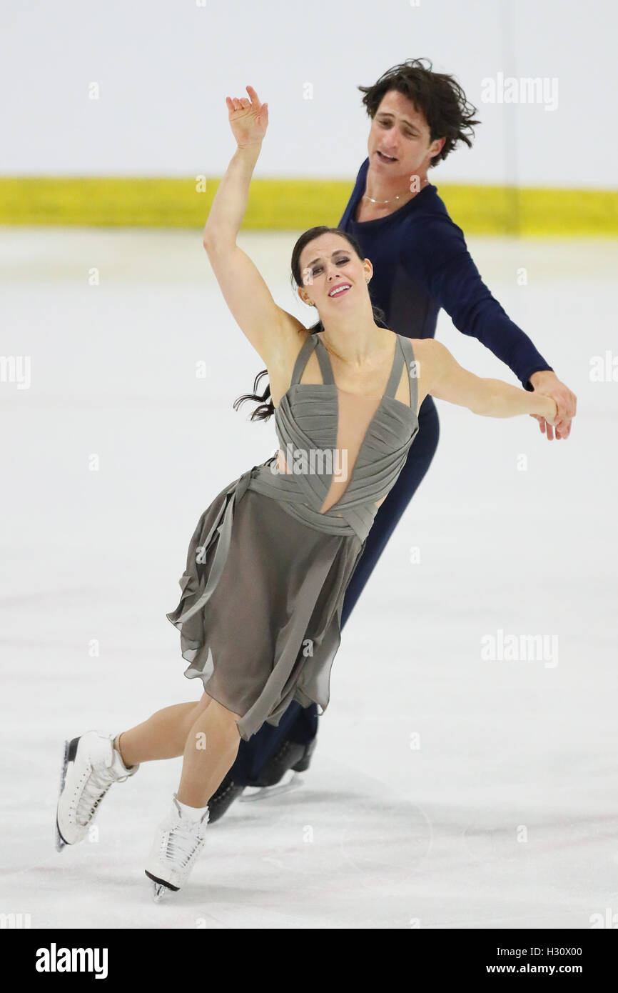 Pierrefonds Sportplexe, Montréal, Canada. 1 octobre, 2016. Tessa Virtue et  Scott Moir (CAN), le 1 octobre 2016 - Patinage Artistique Patinage Canada  2016 : Autumn Classic International Ice Dance Danse libre à