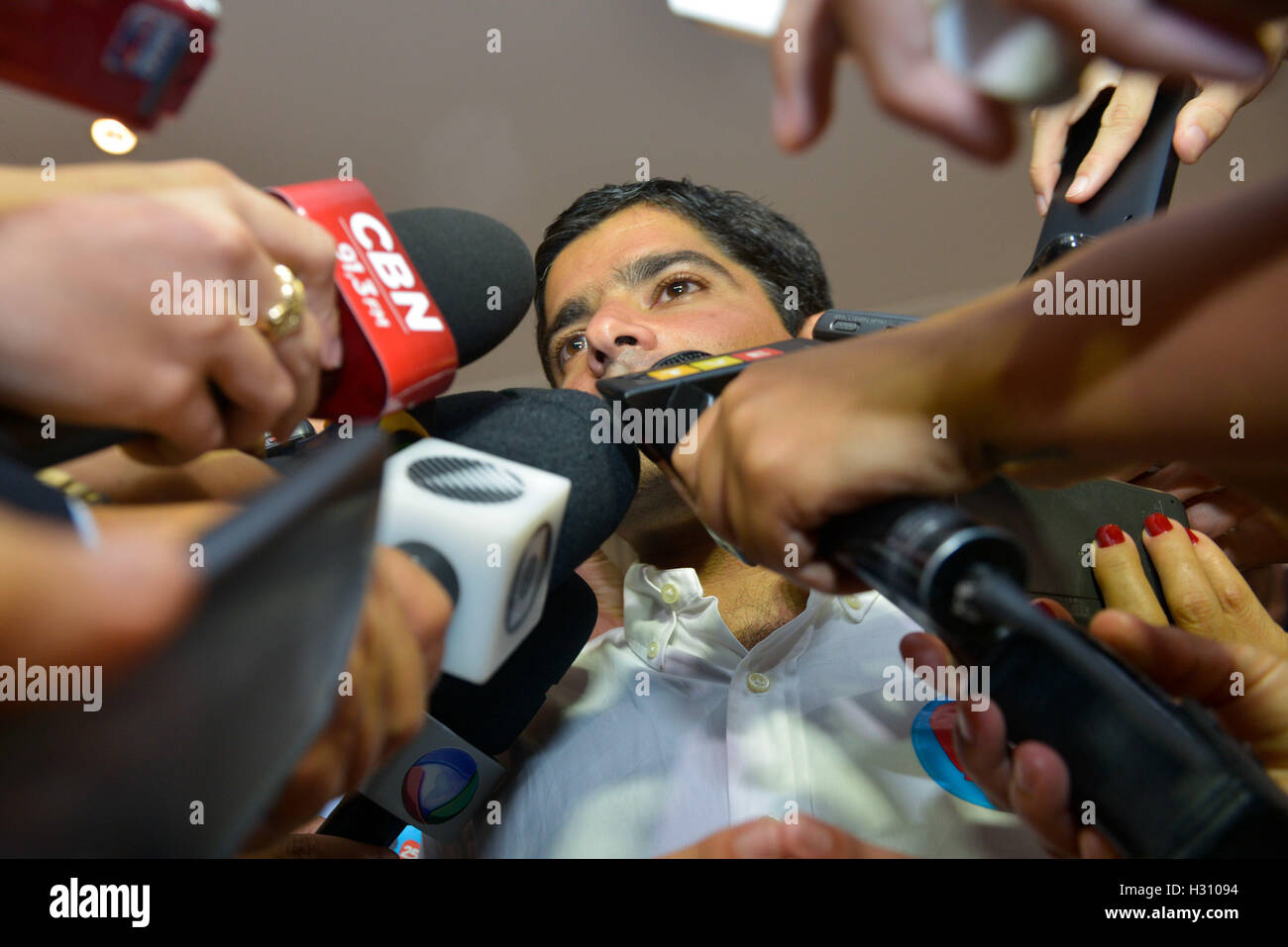 Salvador, Brésil. 09Th Oct, 2016. L'actuel maire de Salvador ACM Neto, Parti des démocrates européens, donne une conférence de presse après avoir été réélu. Credit : João Alvarez/FotoArena/Alamy Live News Banque D'Images