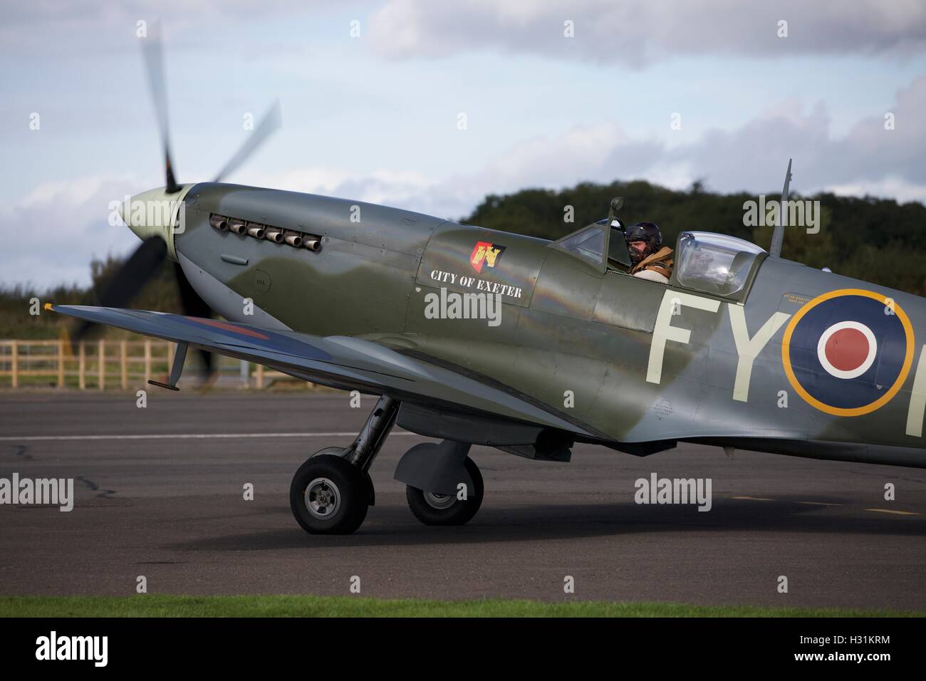 Spitfire, à l'aérodrome de Dunkeswell dans le Devon qui apparaît dans les scènes de vol dans le film 2017 Dunkerque, un film de guerre épique britannique Banque D'Images