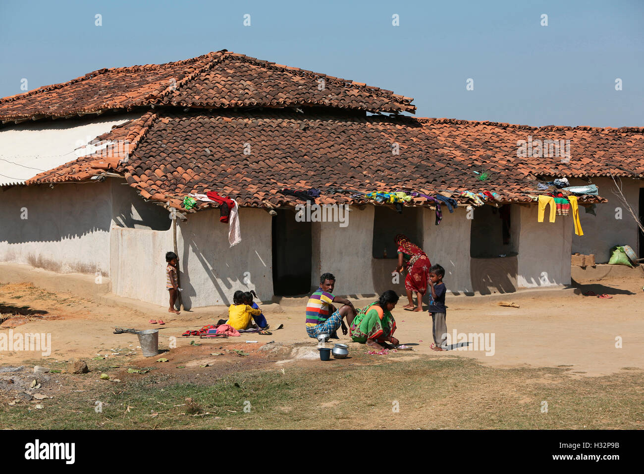 Maison de terre traditionnel, ORAON TRIBU, Purkela Village, Taluka, Lundra Sarguja Chattisgarh District,, Inde Banque D'Images