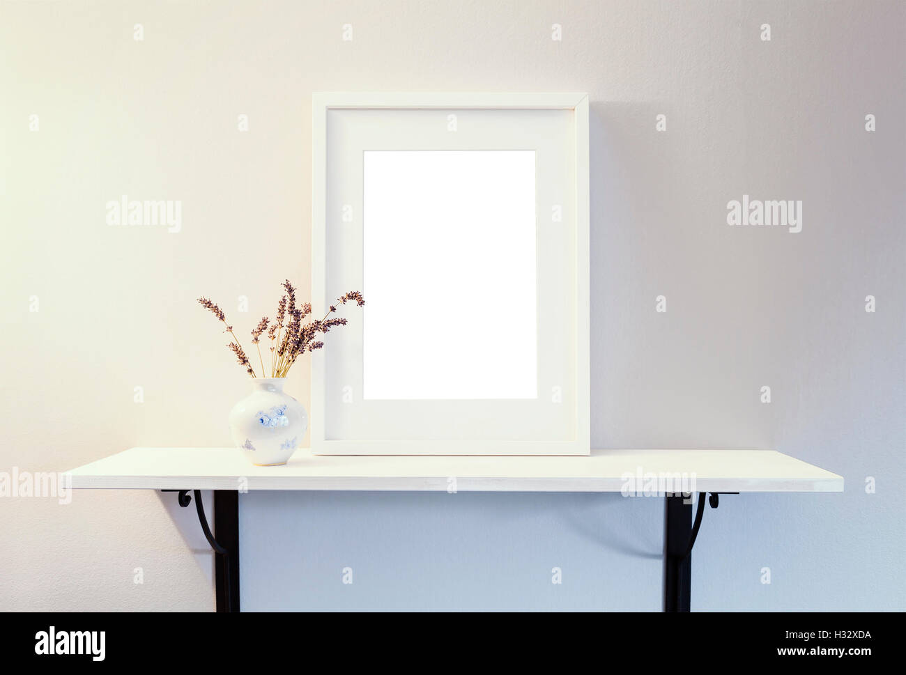 Image d'un cadre blanc vide immersive. Banque D'Images