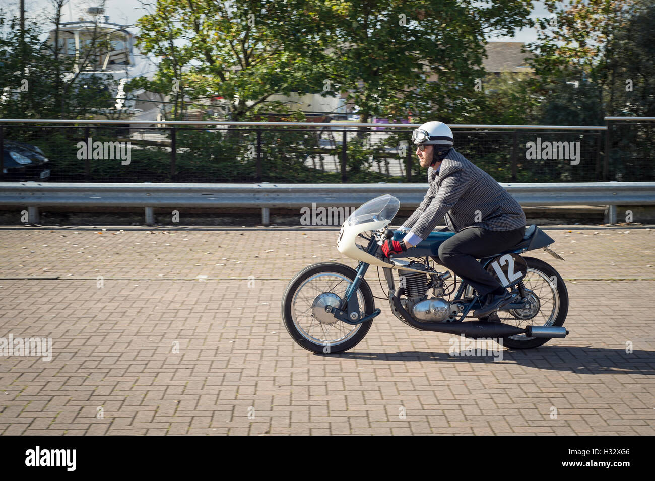 Villiers motorbike Banque de photographies et d'images à haute résolution -  Alamy