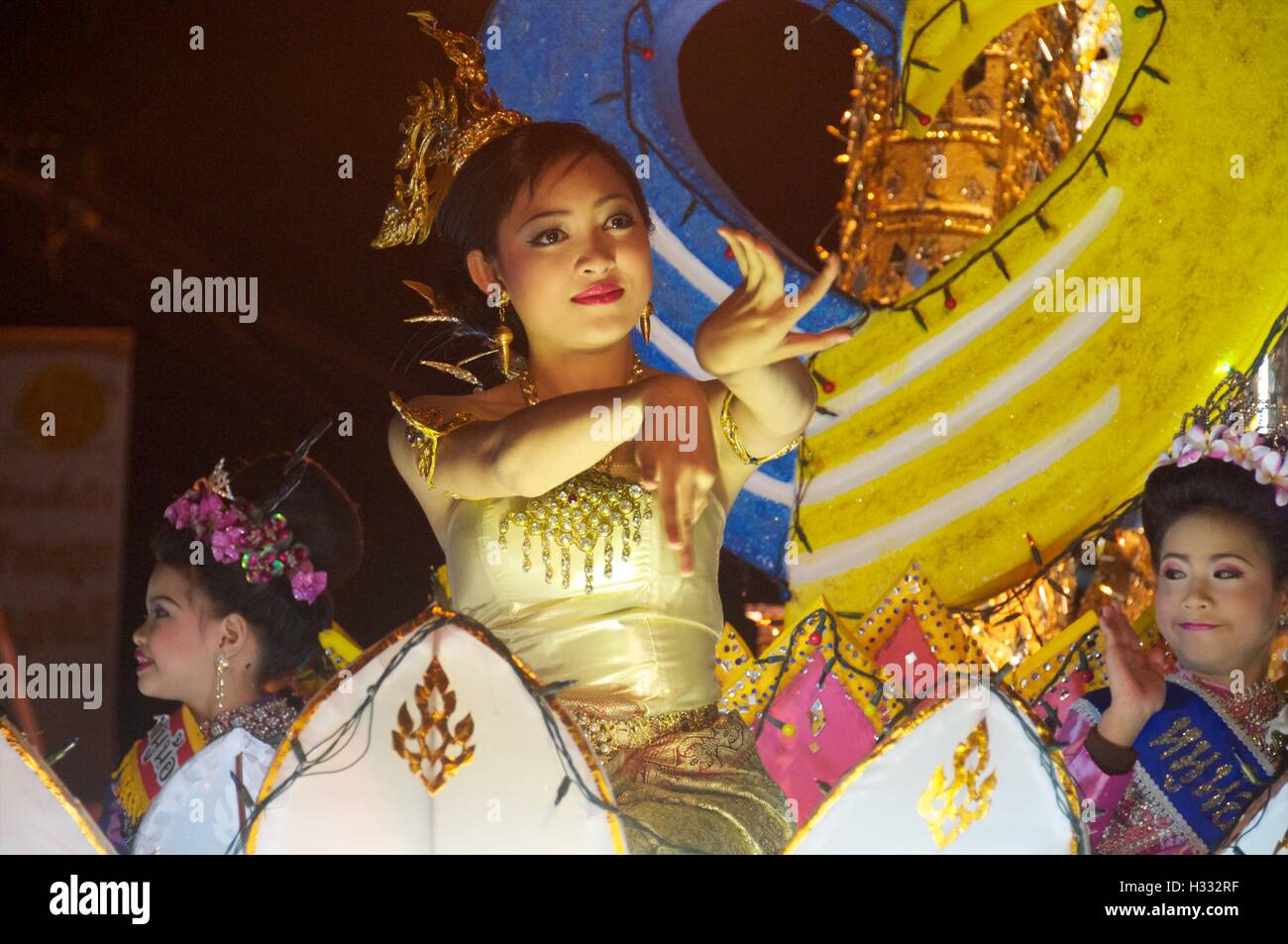Défilé de Loy Krathong, Chiang Mai, Thaïlande Banque D'Images
