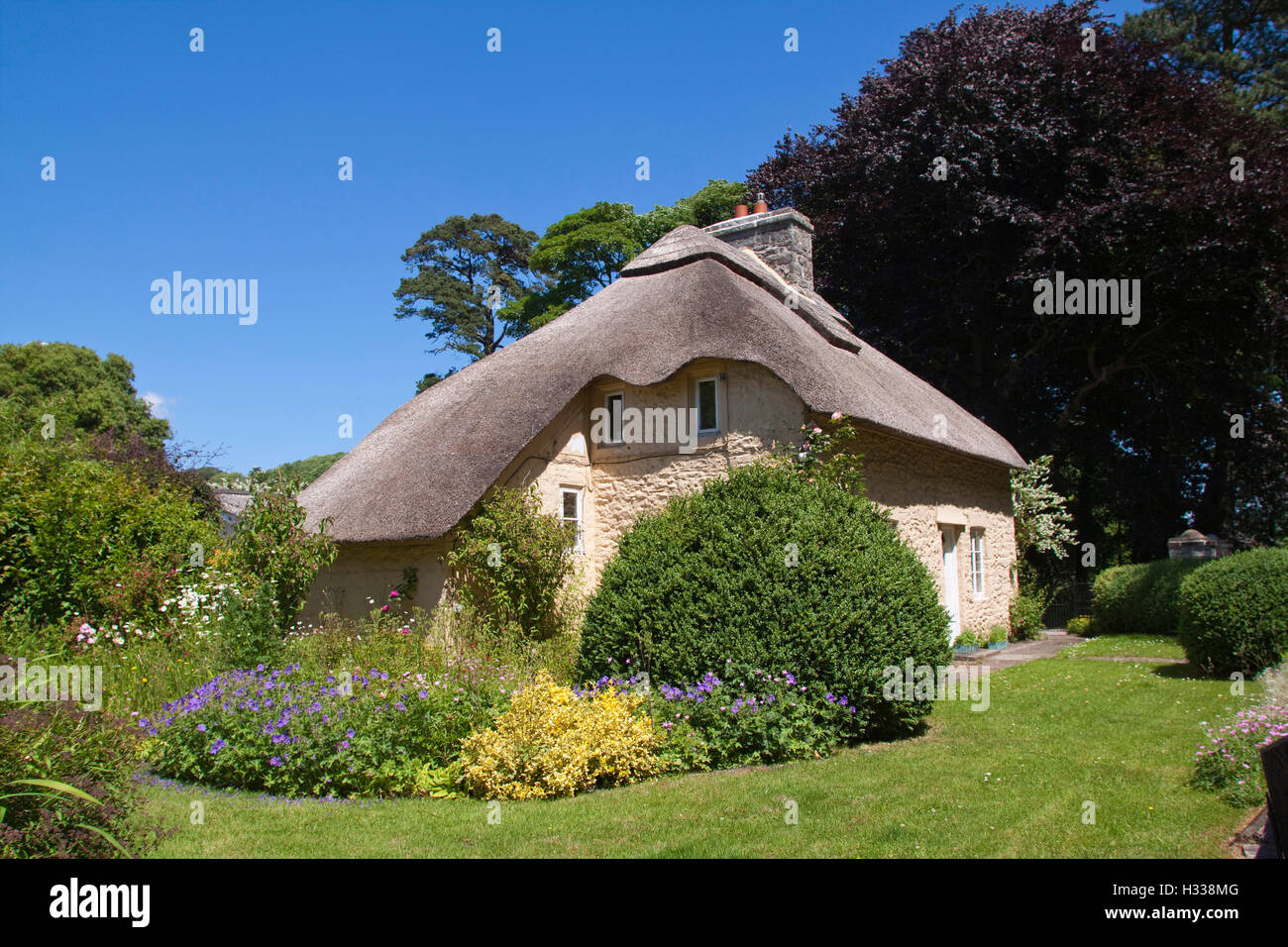 Toit de chaume traditionnel cottage dans Merthyr Mawr, Pays de Galles, Royaume-Uni, Europe Banque D'Images