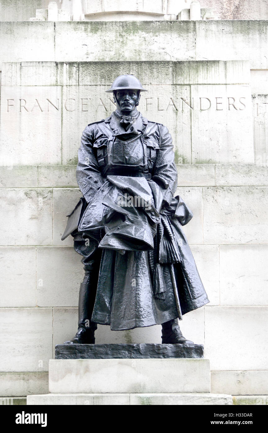 Londres, Angleterre, Royaume-Uni. Mémorial de l'Artillerie royale à Hyde Park Corner (1925 ; Charles Sargeant Jagger) commémoration de 49076 membres... Banque D'Images