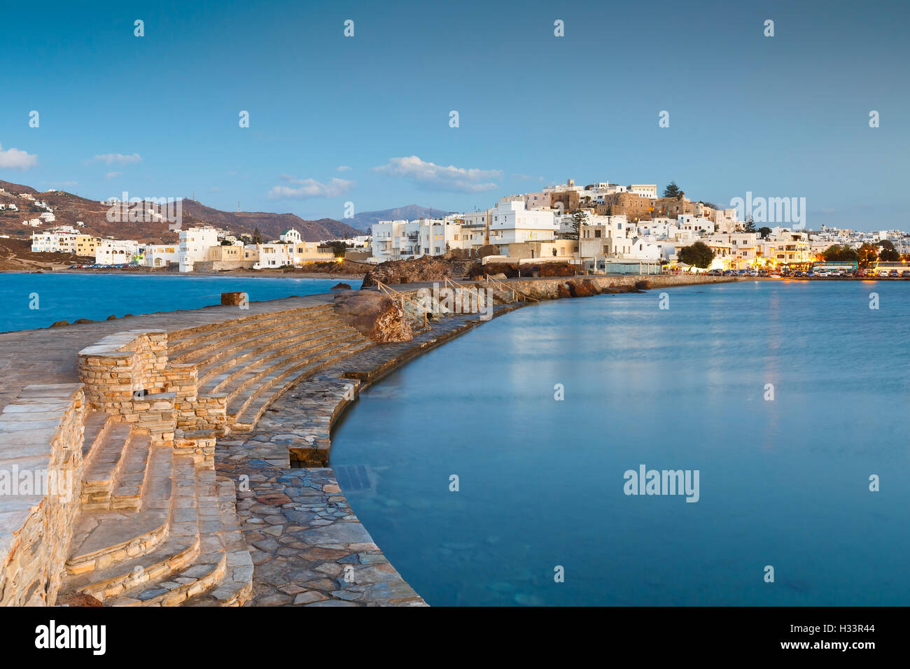 Vue de la ville de Naxos sur la mer. Banque D'Images
