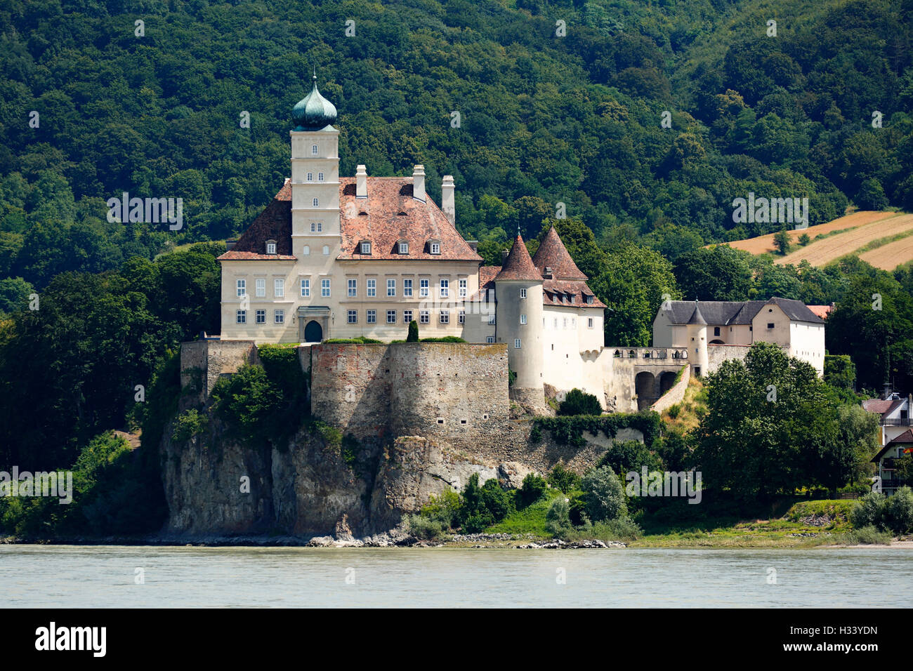 Schoenbuehel Haus Felsen Auf Einem Dans Schoenbuehel Schoenbuehel