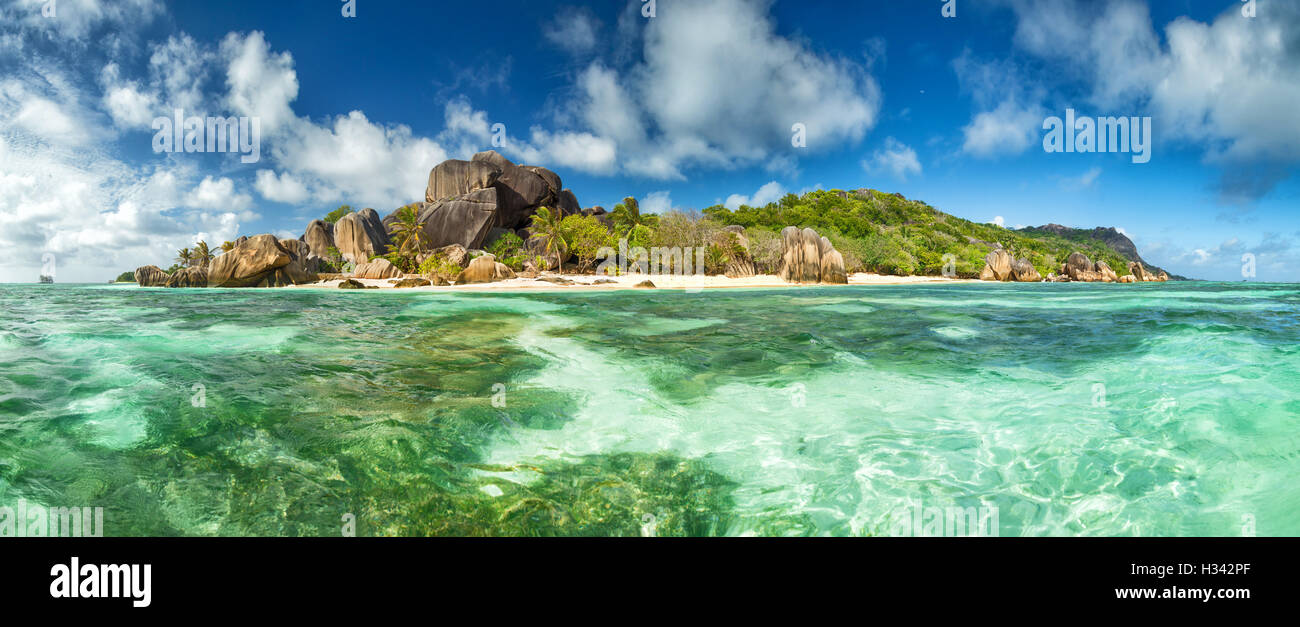 Belle plage tropicale Seychelles Anse Source d'argent à l'île de La Digue Banque D'Images