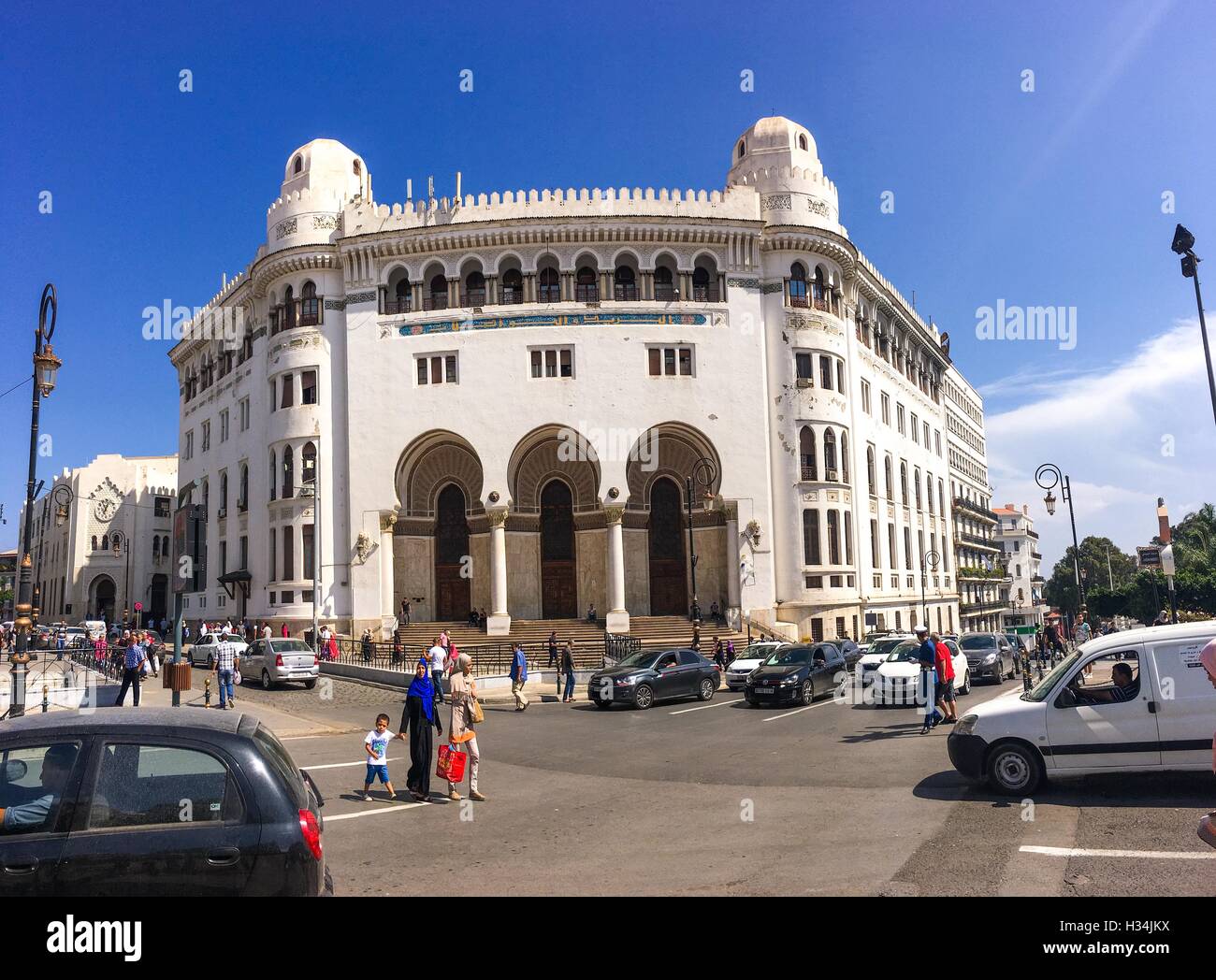 La Grande Poste Alger est un bâtiment de style néo-mauresque Arabisance  construit à Alger en 1910 par Henri-Louis dit Jules Voinot Photo Stock -  Alamy