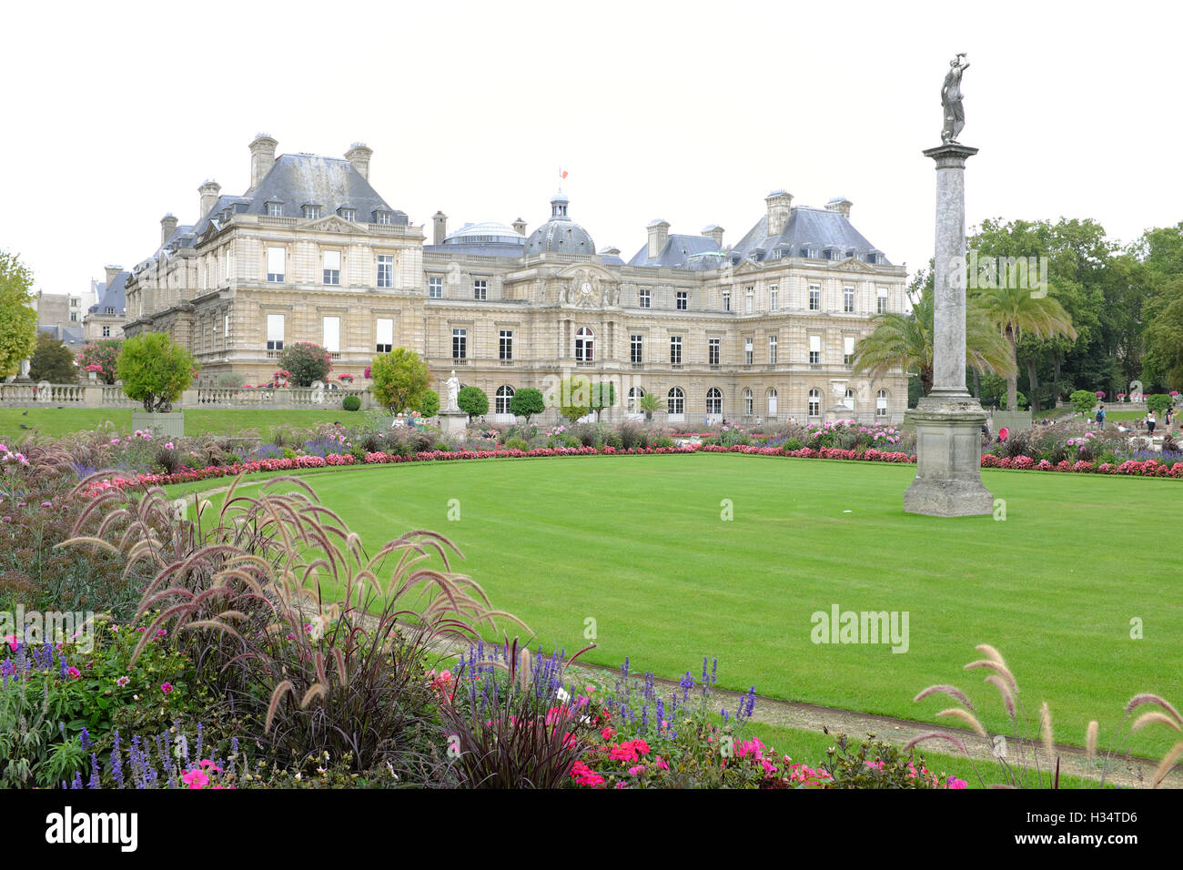 Palais et jardins du Luxembourg à Paris, France. Banque D'Images