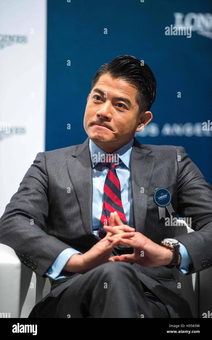 Hong Kong, Hong Kong S.A.R, la Chine. Feb 21, 2016. AARON KWOK à la conférence de presse événement suivant.cavalier allemand Marco Kutscher et son cheval Van Gogh gagner le Grand Prix LONGINES de Hong Kong le Grand Chelem Masters Super Bonus d'Ã'250 000 $ pour deux victoires sur l'circuitÃ une première dans l'histoire de The Longines Master, Grand Chelem Indoor de saut.quelques mois seulement après sa victoire dans le Grand Prix Longines LA, Marco a prouvé qu'il est encore un des meilleurs sur le dessus de la magnifique Van Gogh.Kevin Staut de France chevauche son cheval pour joie van't Zorgvliet HDC pour prendre la 2e place. Ils w Banque D'Images