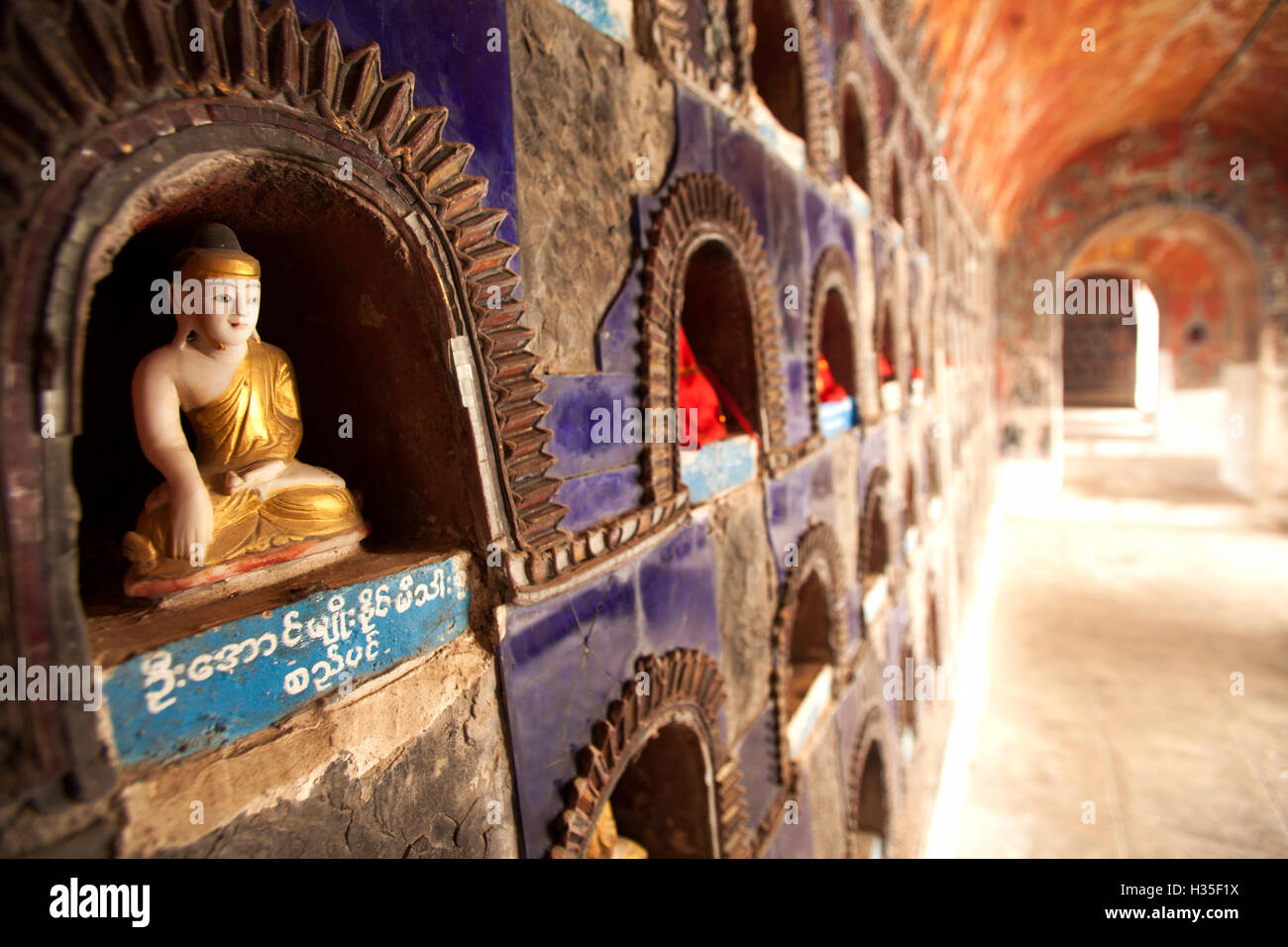 Monastère Shwe Yan Pyay, Nyaungshwe, lac Inle, Myanmar (Birmanie Photo ...