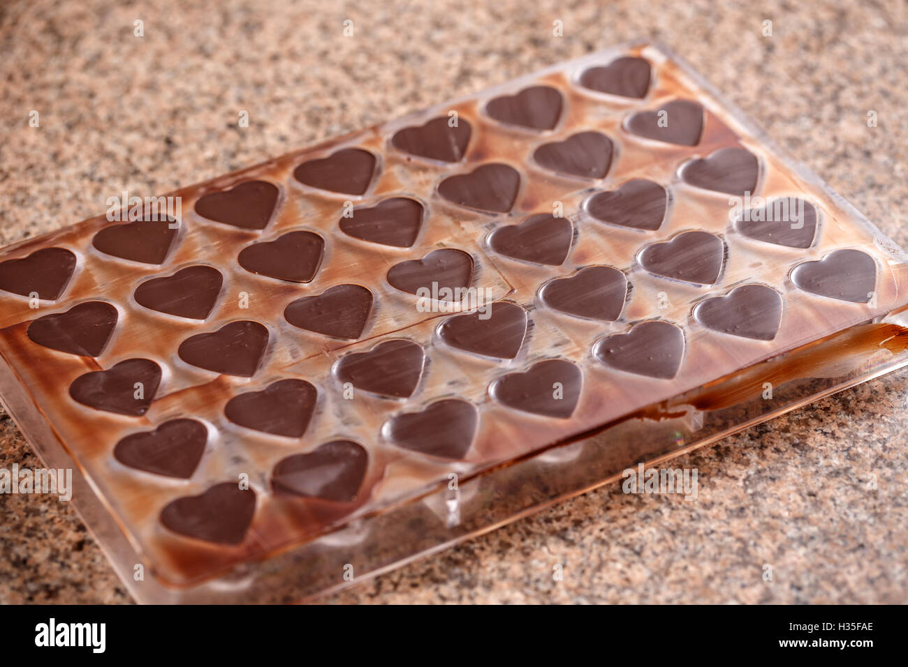 Moule en forme de coeur pour faire le chocolat Banque D'Images
