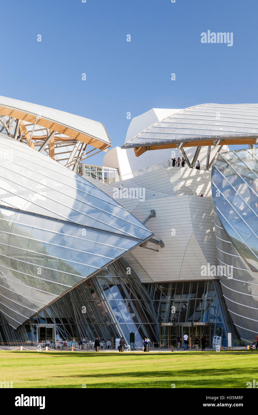 Fondation Louis Vuitton, Bois de Boulogne, Paris, France. Vue générale