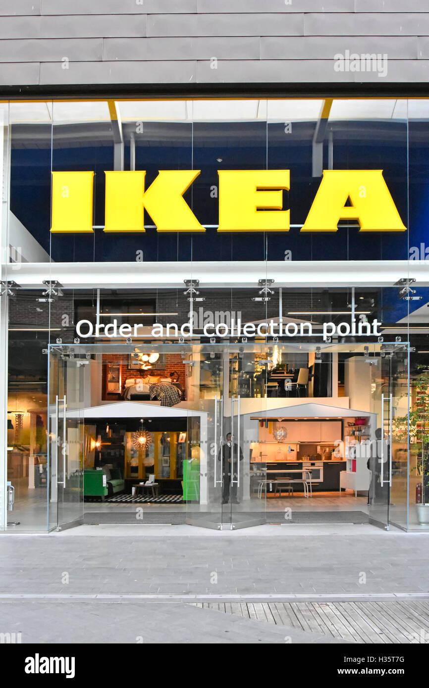 L'ordre et Ikea point de collecte dans la galerie marchande couverte dans le complexe commercial de Westfield Stratford City à l'Est de Londres Newham England UK Banque D'Images