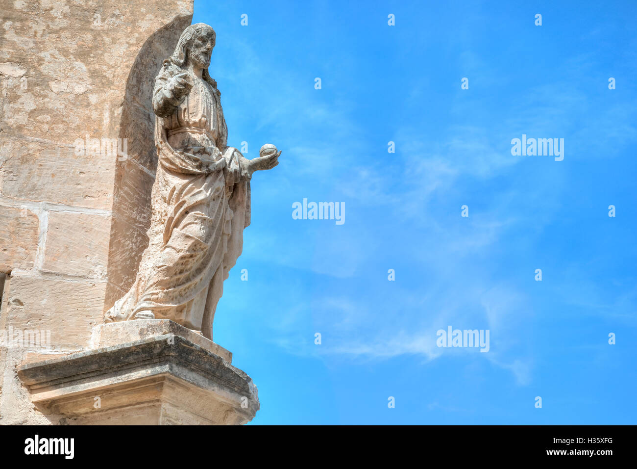 Statue sur une maison dans une ruelle à Mdina, Malte Banque D'Images