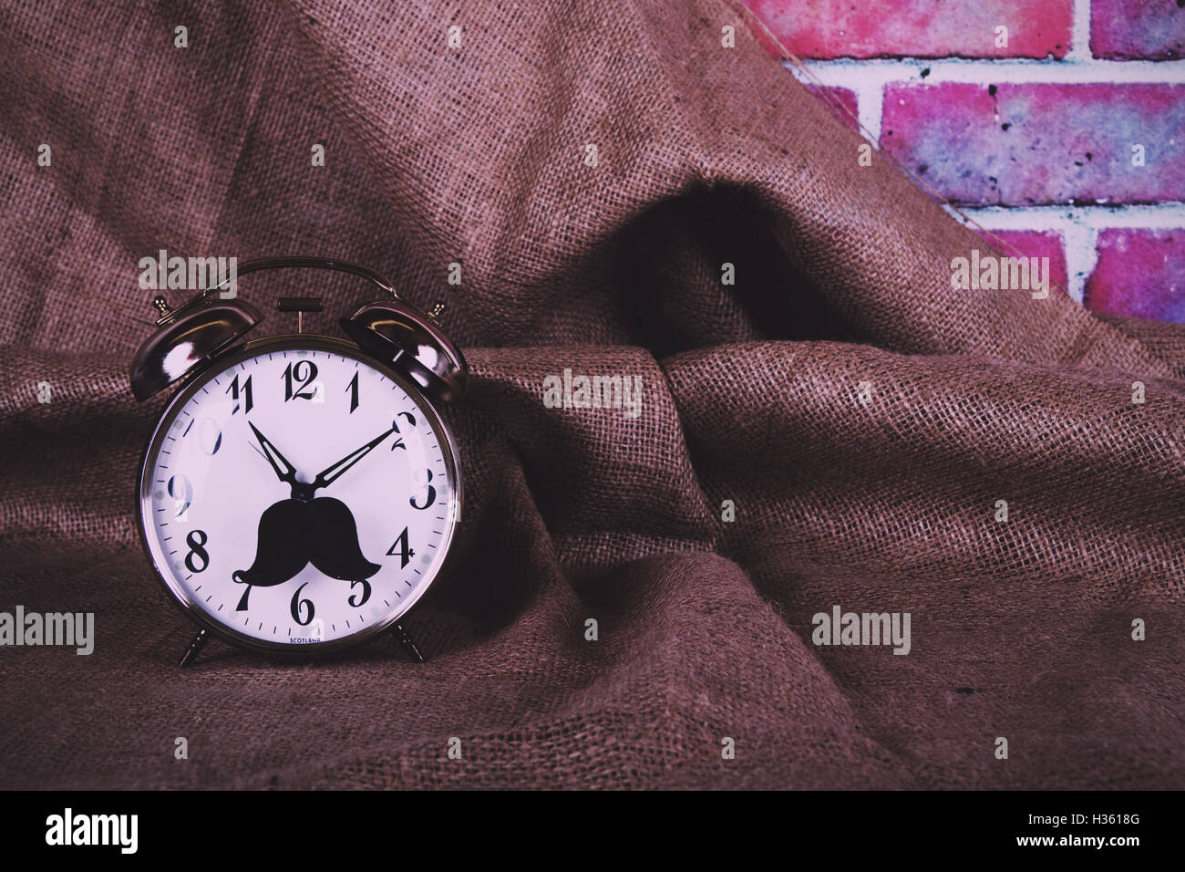 Horloge moustache Banque de photographies et d'images à haute résolution -  Alamy