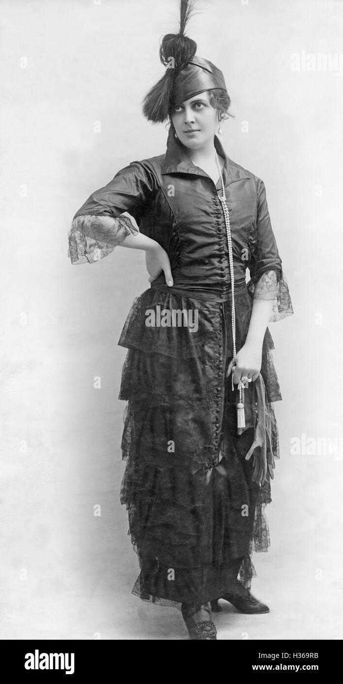 La mode pour femmes, 1919 Photo Stock - Alamy