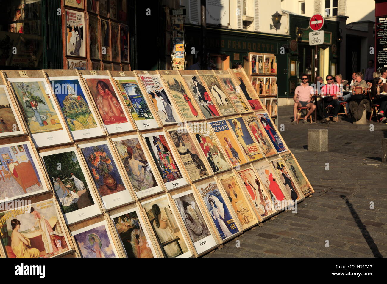 Affiches reproduites en vente sur la rue de Montmartre.paris.France Banque D'Images