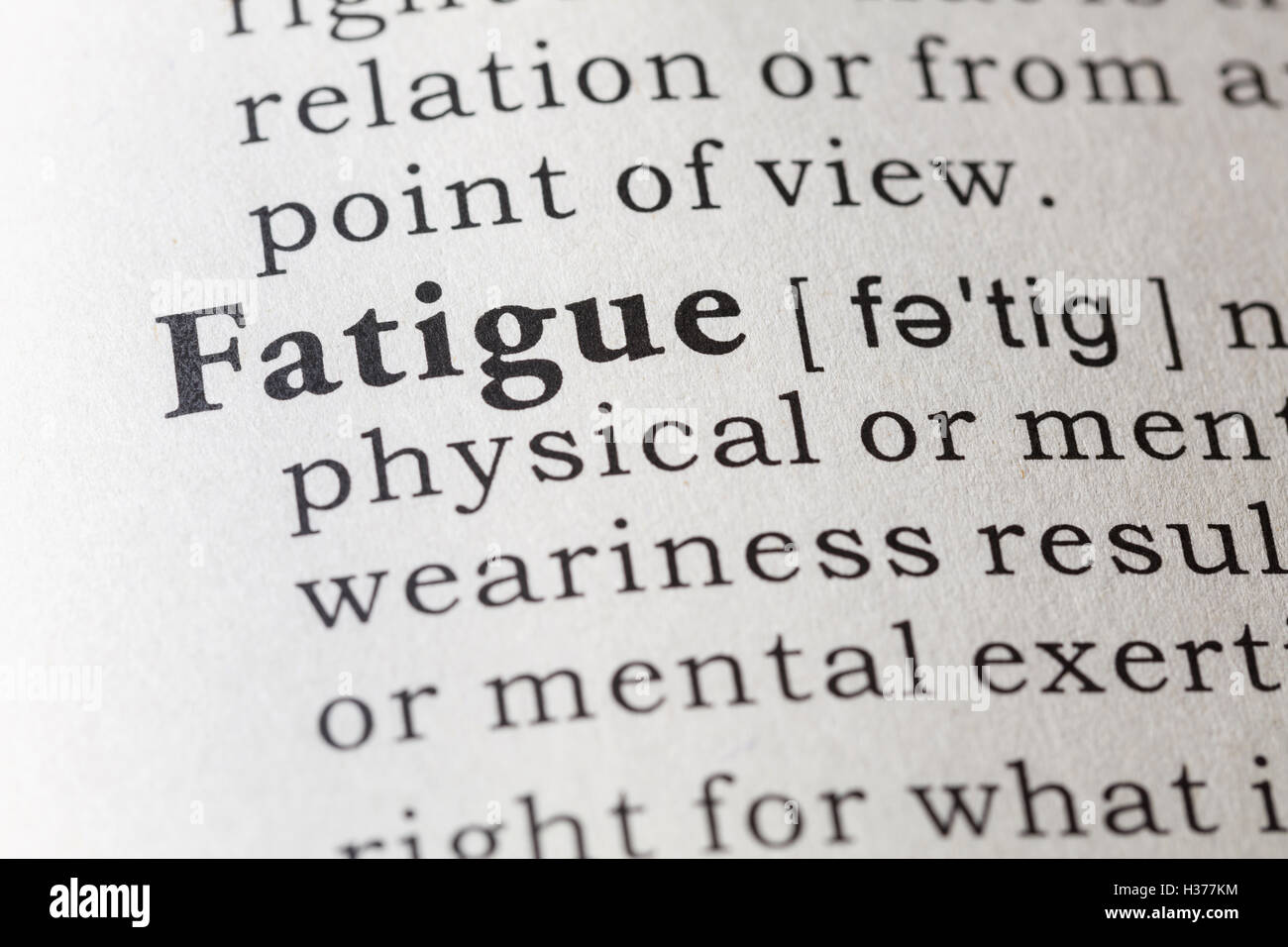 Faux dictionnaire, dictionnaire définition du mot fatigue. Banque D'Images