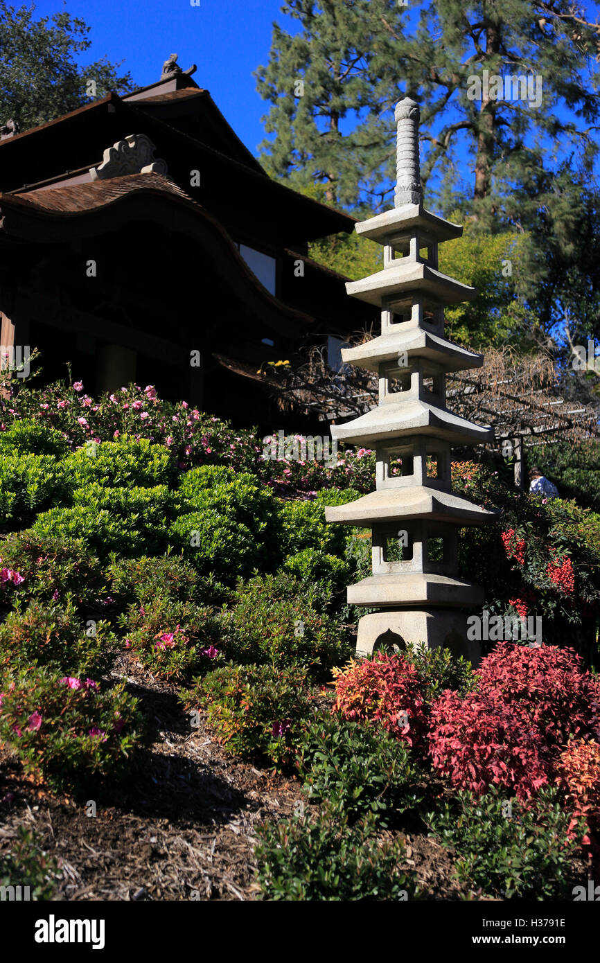 Dans la pagode en pierre jardin japonais d'Huntington Library et le Jardin Botanique.San Marino, Californie,USA Banque D'Images
