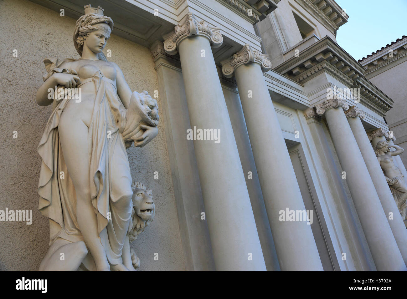Statues décorant les Huntington Art Gallery Building à Huntington Library, Art Collection et le Jardin Botanique.California,USA Banque D'Images