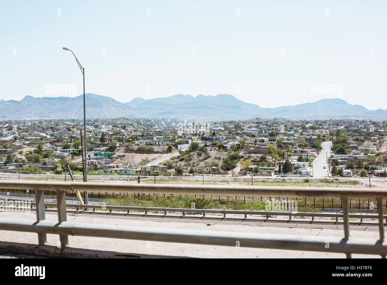 El Paso cityscape avec montagnes en arrière-plan Banque D'Images