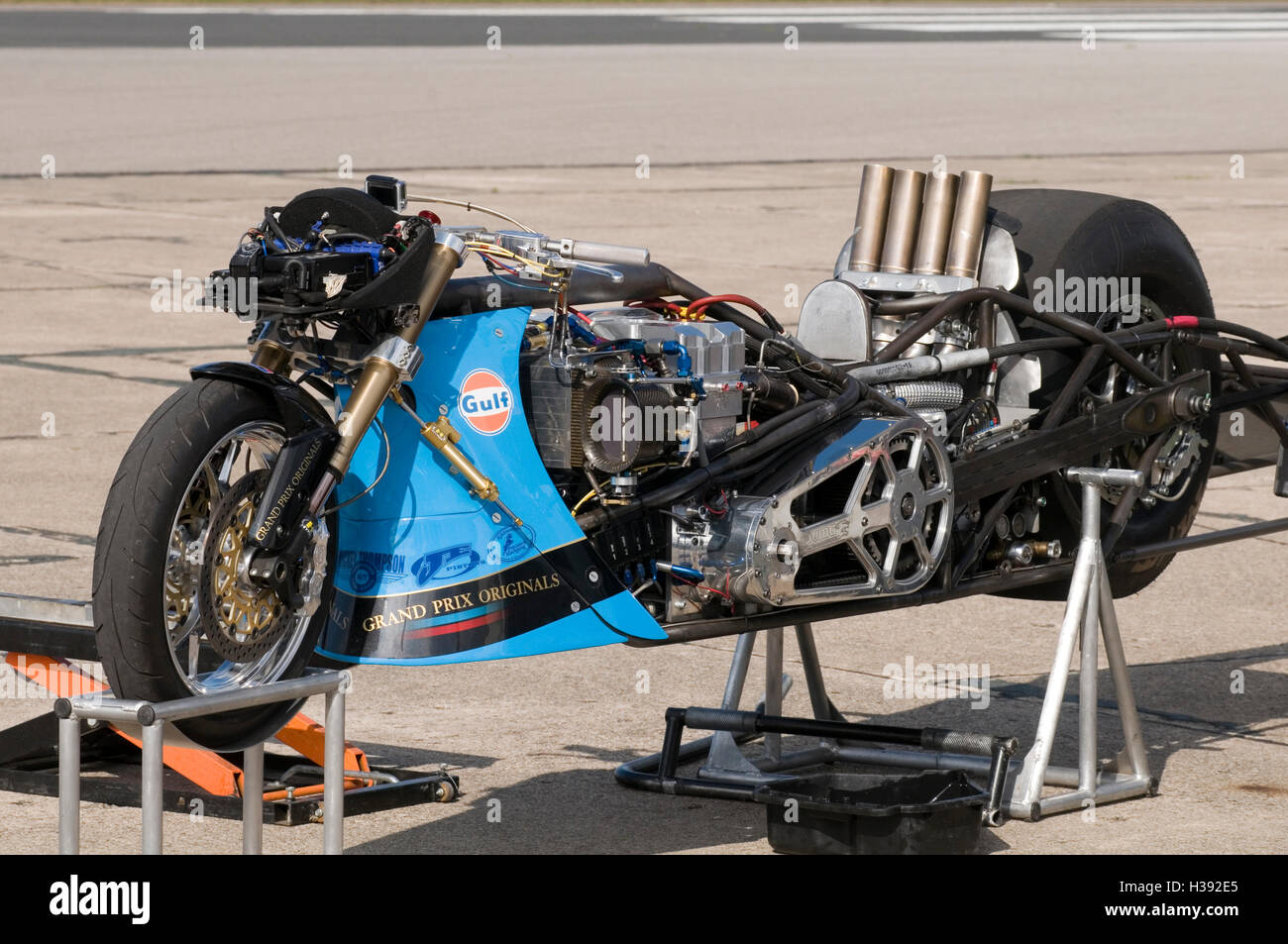 Ian King 10 fois European Top Fuel Dragsters Moto champion dans les fosses moins sa carrosserie aérodynamique Banque D'Images