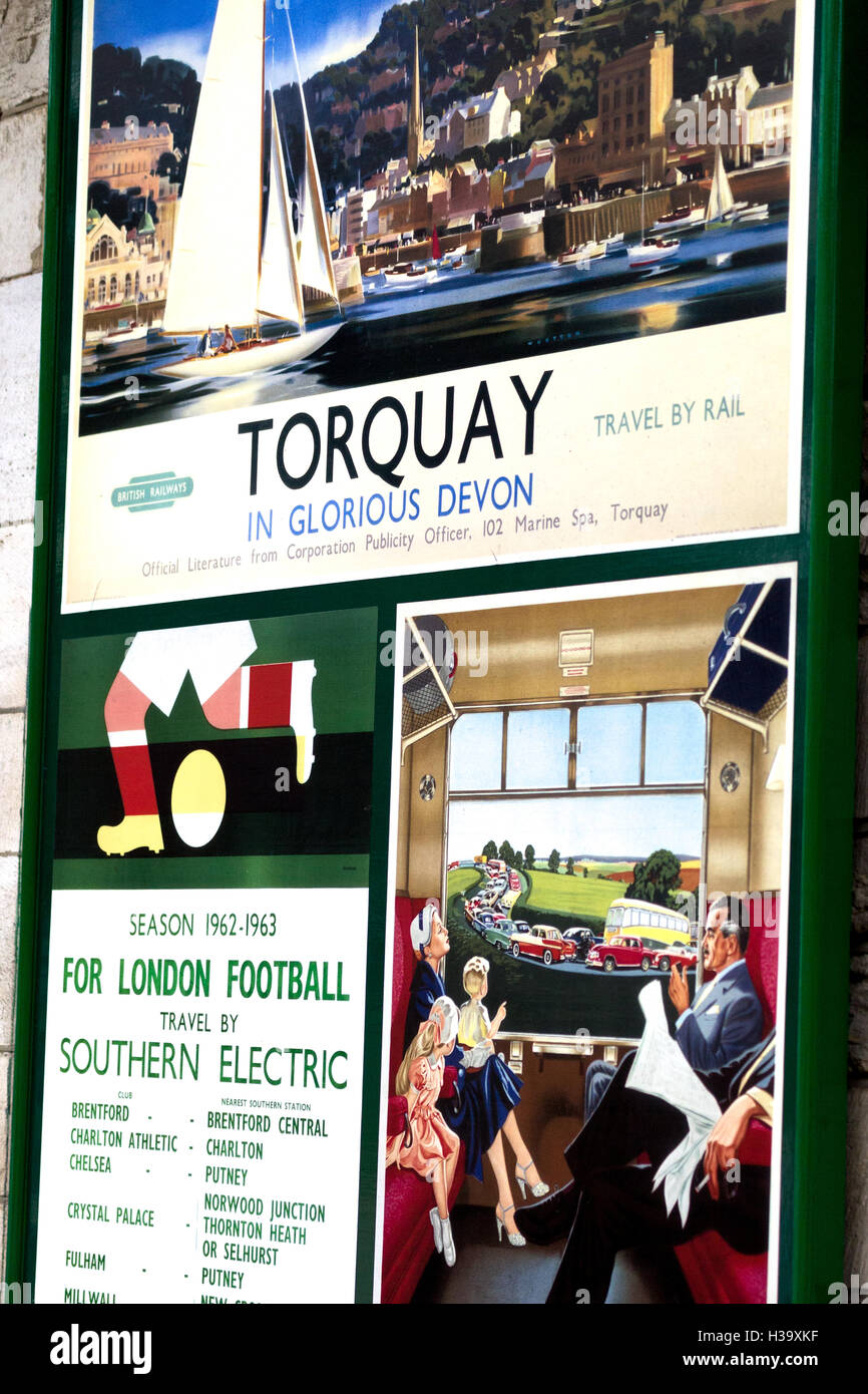 Torquay, Devon 1960 travel poster, affiches, . La gare de Swanage Dorset England UK Banque D'Images
