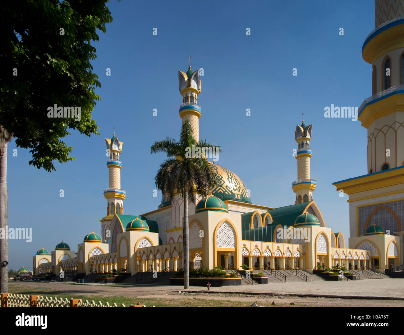 L'Indonésie, Lombok, Mataram, Jalan Langko, Centre islamique mosquée NTB Banque D'Images