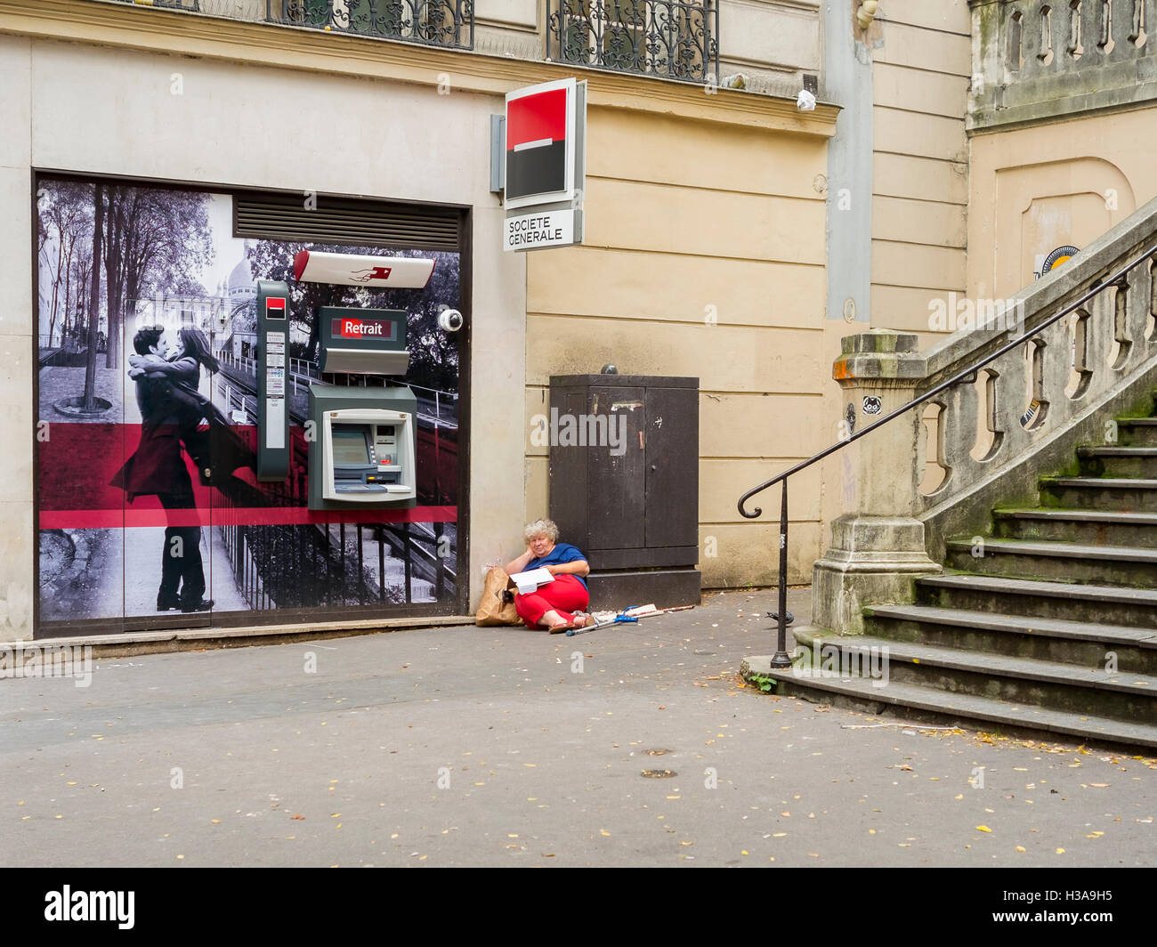 Femme sans-abri, Paris, France Banque D'Images
