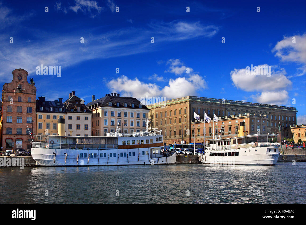 Vue de Gamla Stan, la vieille ville de Stockholm, Suède. Sur la droite, vous pouvez voir le Palais Royal (Kungliga Slottet) Banque D'Images