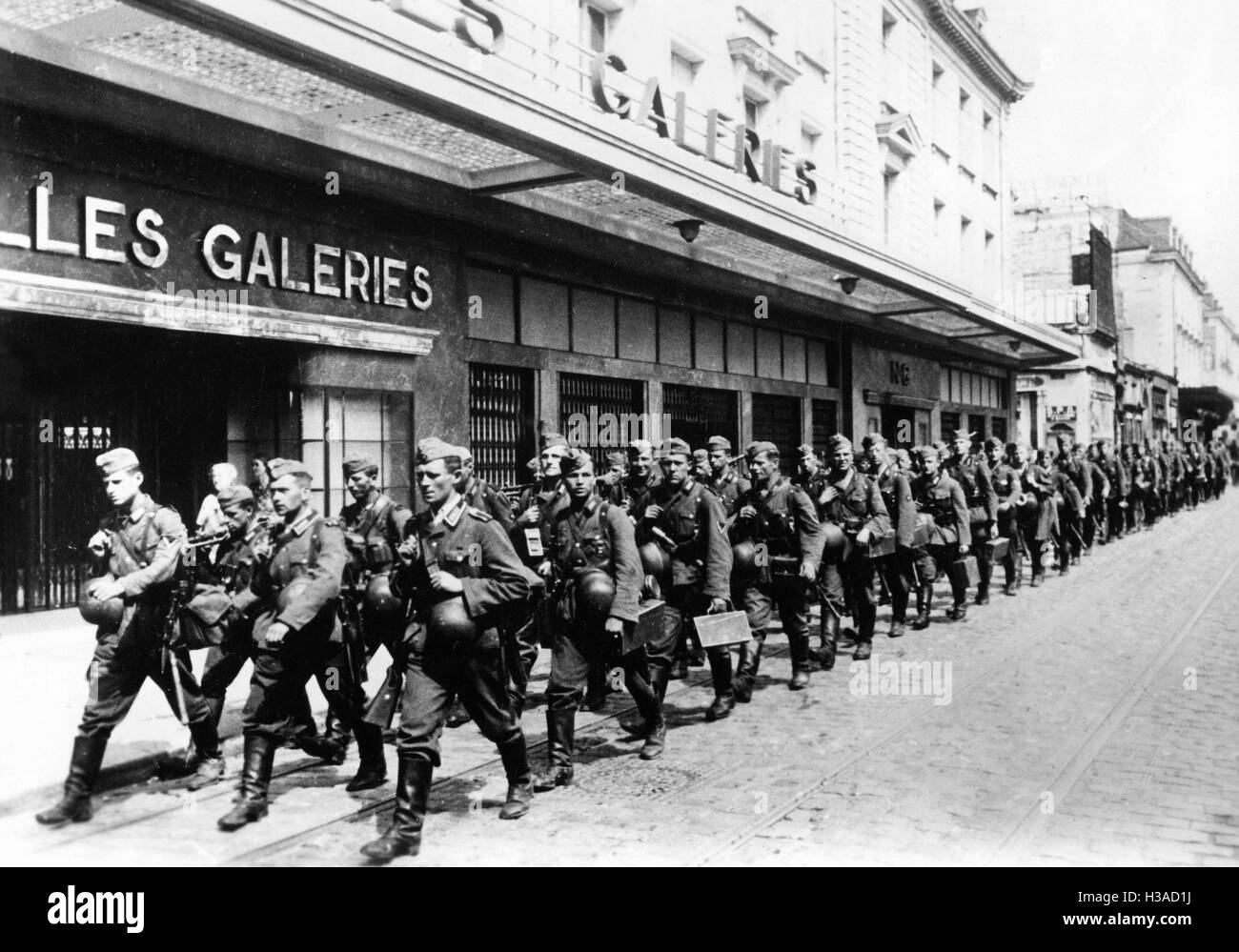 Entrée des troupes allemandes à Tours, 1940 Banque D'Images