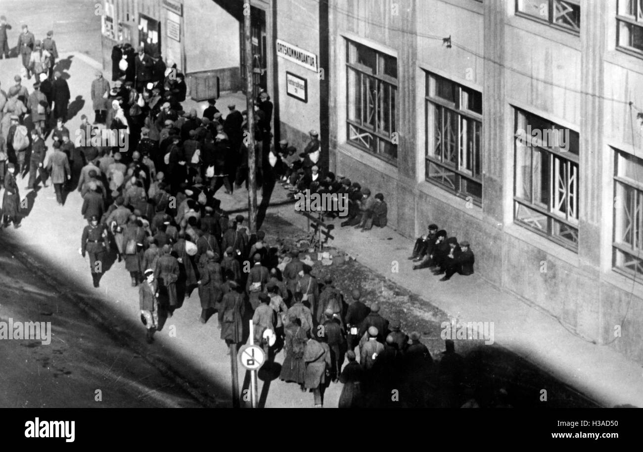 Les prisonniers de guerre soviétiques dans la région de Smolensk, 1941 Banque D'Images
