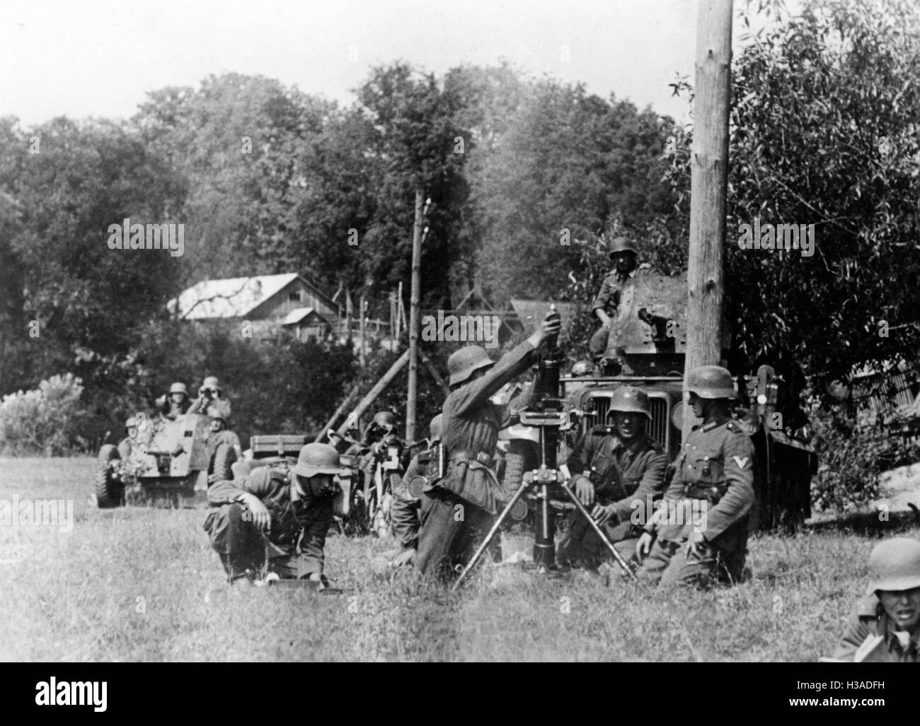 Avec des armes lourdes d'infanterie allemande sur le front de l'Est, 1941 Banque D'Images