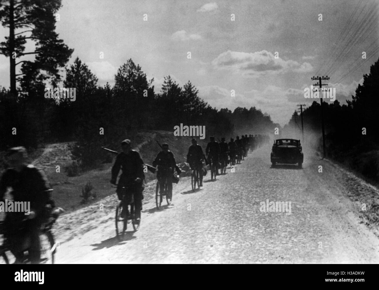 Les motards de la Wehrmacht sur le front de l'Est, 1941 Banque D'Images