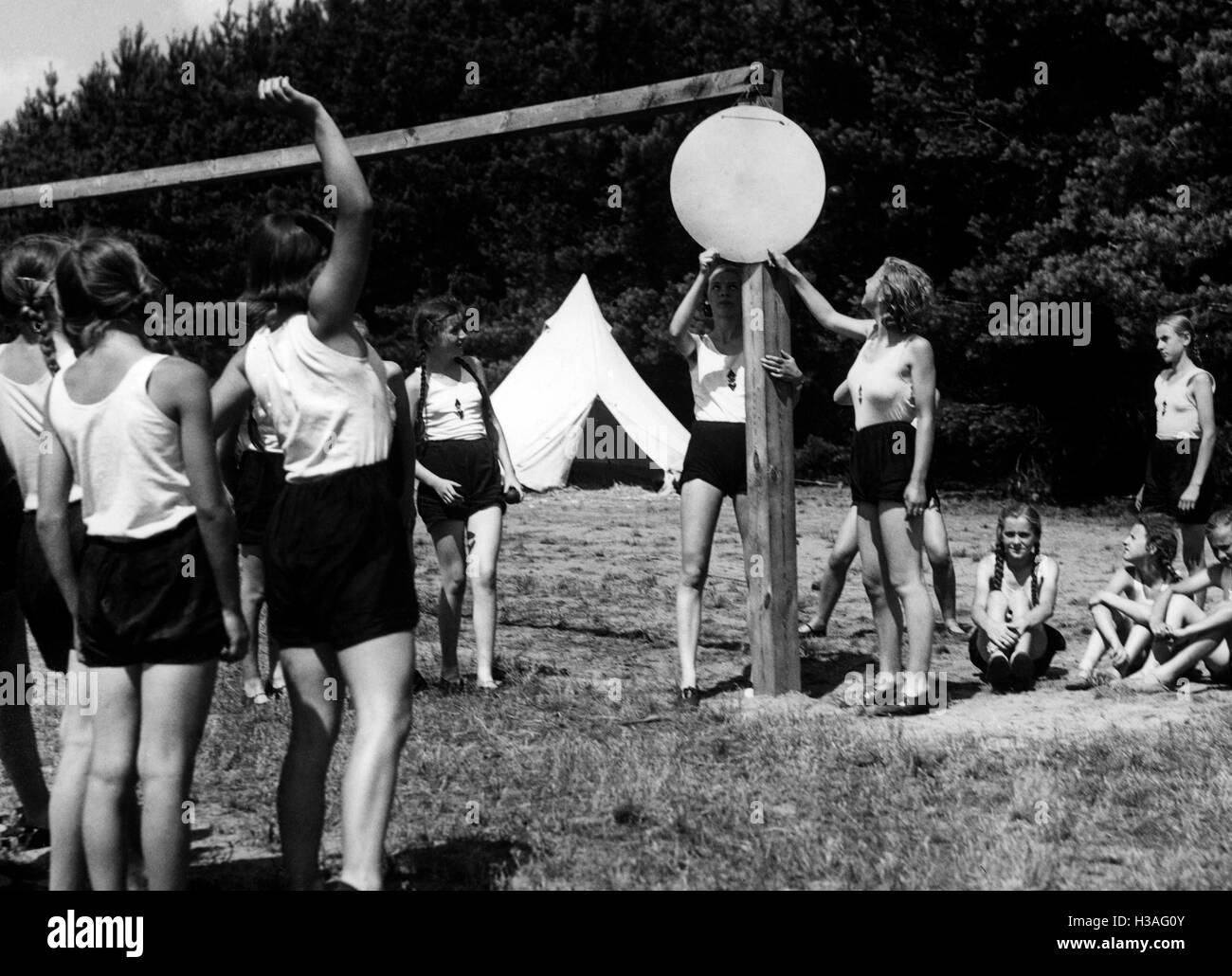 Camp de tentes pour les sports à Jungmaedel Drossen, 1938 Banque D'Images