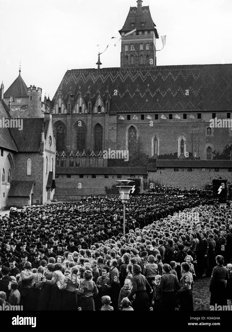 Célébration de HJ et BDM dans Marienburg, 1939 Banque D'Images