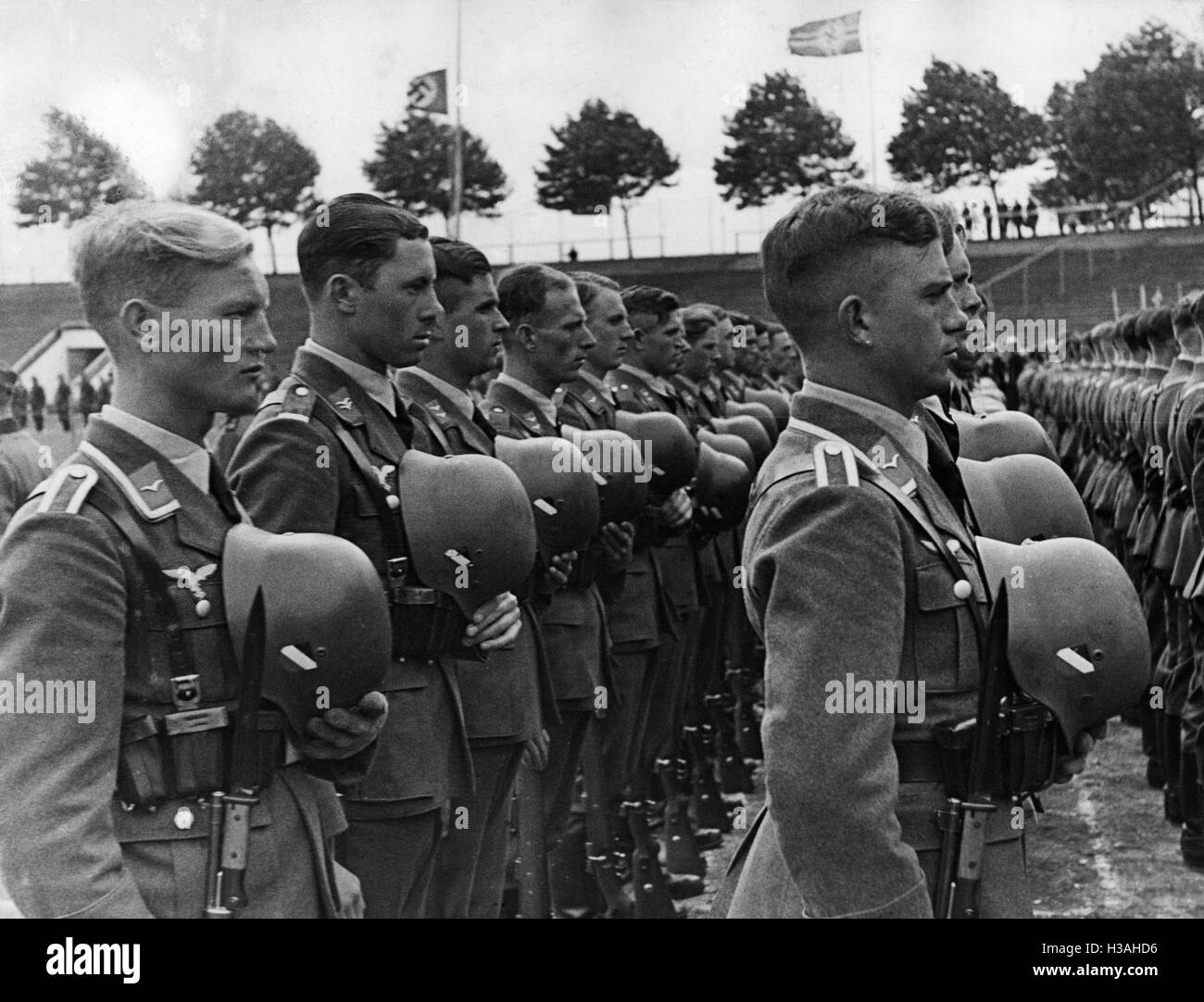 Recrues de la Luftwaffe pendant la prière, 1938 Banque D'Images