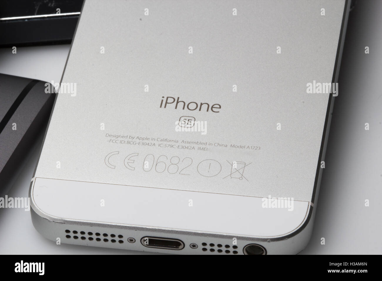Retour d'un modèle d'iPhone SE Banque D'Images
