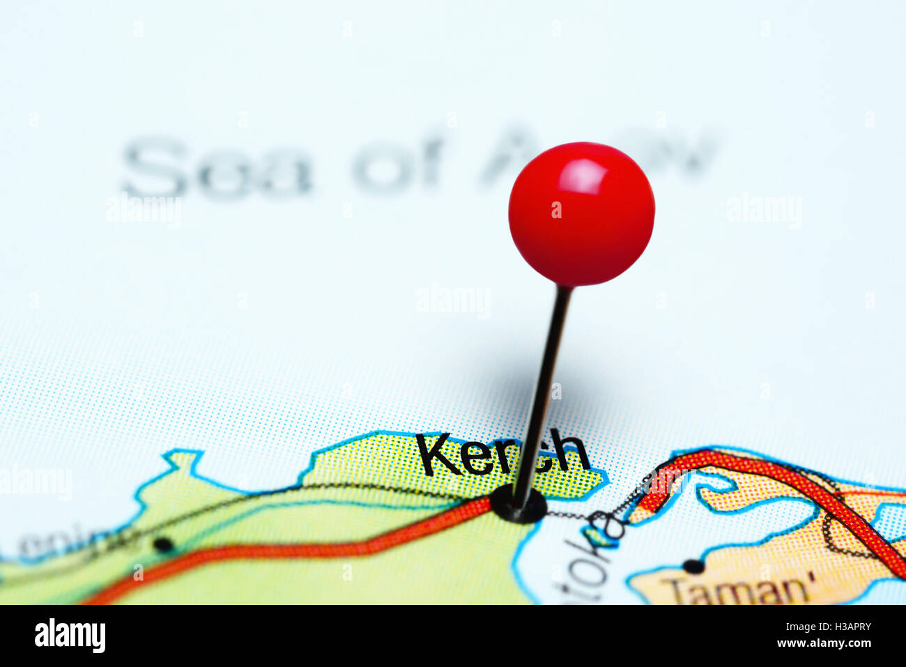 Kerch épinglée sur une carte de Krym Banque D'Images