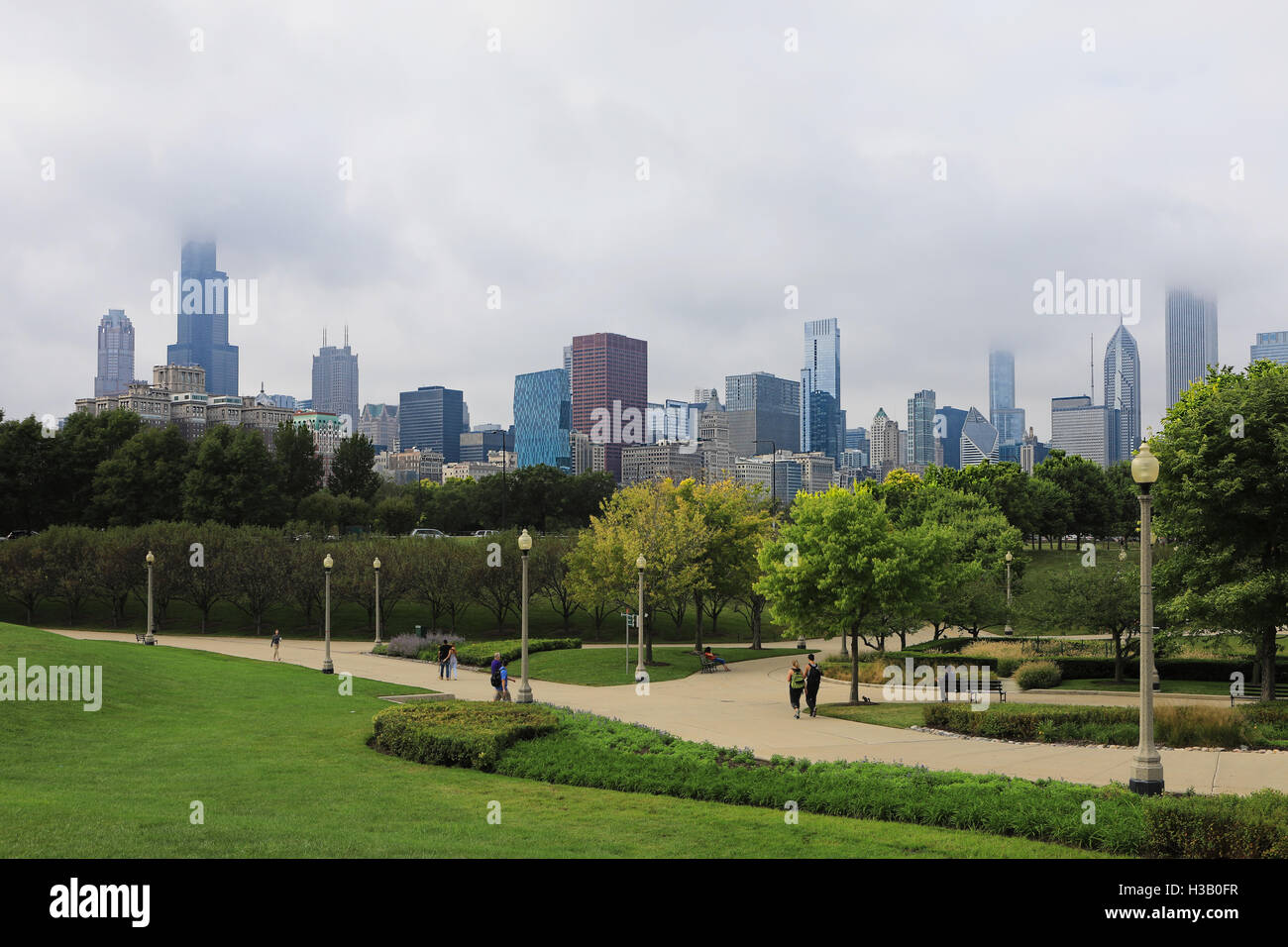 Une vue d'horizon de Chicago en un jour brumeux Banque D'Images